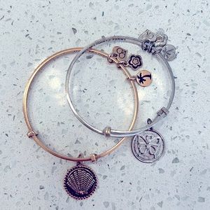 2 LOLO by Lauren G Adams